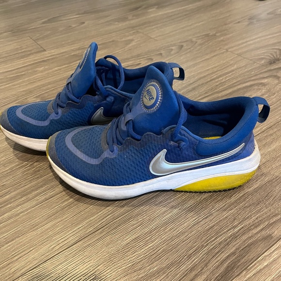 Add on + 12🩷 /Nike kids shoes 6Y - Picture 5 of 9